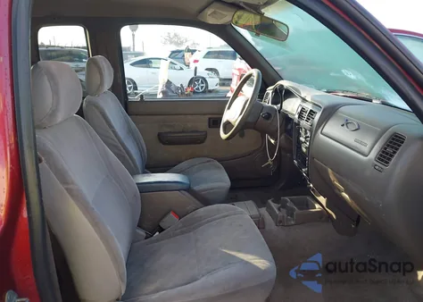 2000 Toyota Tacoma from USA, damaged, VIN 4TAVL52N5YZ582277